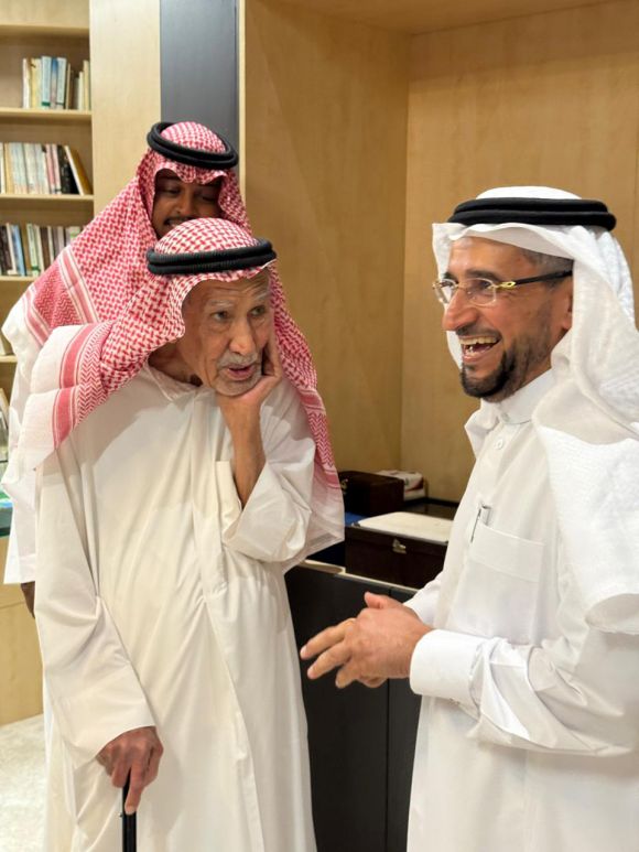 f6bfd7aa 6da0 4f81 8b57 0f93e22155be